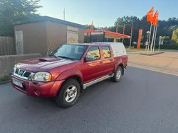 Ljusröd (röd) Begagnad 2004 Nissan Navara Pickup | 39 900 kr (Bra pris)