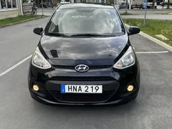 Svart Begagnad 2015 Hyundai i10 Halvkombi | 69 900 kr (Marknadspris)