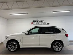 Vit Begagnad 2017 BMW X5 M Sport SUV | 389 500 kr (Marknadspris)