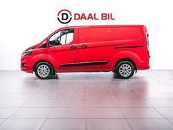 Röd Begagnad 2022 Ford Transit Custom Van | 229 700 kr (Bra pris)