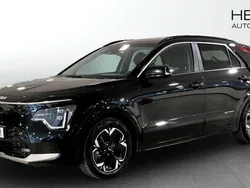 Svart (black) Begagnad 2023 Kia e-Niro Advance SUV | 349 900 kr (Dyr)