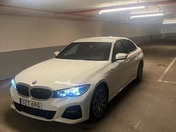 Vit Begagnad 2021 BMW 330e M Sport Sedan | 318 000 kr (Bra pris)