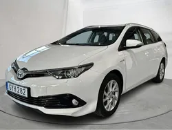 Vit Begagnad 2018 Toyota Auris | 169 000 kr