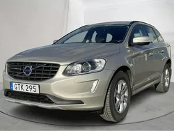 Ljusbrun Begagnad 2017 Volvo XC60 Momentum SUV | 229 500 kr (Bra pris)