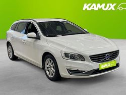 Vit Begagnad 2015 Volvo V60 Momentum Kombi | 149 900 kr (Marknadspris)
