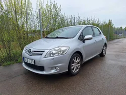 Silver Begagnad 2011 Toyota Auris Plus Halvkombi | 58 000 kr (Bra pris)