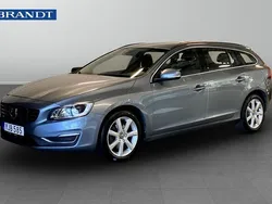 Begagnad 2017 Volvo V60 Kombi | 164 900 kr (Marknadspris)