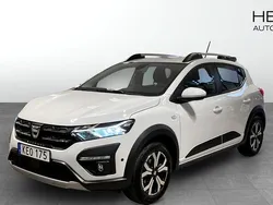 Vit (white) Begagnad 2022 Dacia Sandero Stepway Halvkombi | 160 000 kr (Marknadspris)