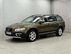 Brun Begagnad 2016 Volvo XC70 Momentum SUV | 189 500 kr (Marknadspris)