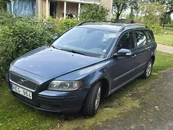 Blå Begagnad 2007 Volvo V50 Kinetic Kombi | 14 000 kr (Marknadspris)