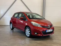 Röd Begagnad 2012 Toyota Yaris Active Halvkombi | 59 900 kr (Marknadspris)