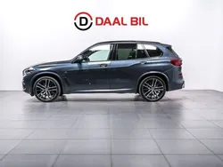 Grå Begagnad 2018 BMW X5 M Sport SUV | 569 700 kr (Marknadspris)