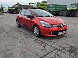Röd Begagnad 2015 Renault Clio IV Halvkombi | 59 500 kr (Marknadspris)