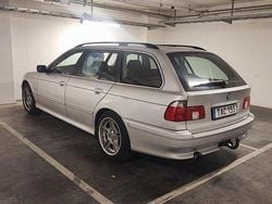Grå Begagnad 2002 BMW 520 Kombi | 42 000 kr