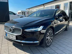 Svart Begagnad 2023 Volvo V90 Core Kombi | 399 000 kr (Marknadspris)