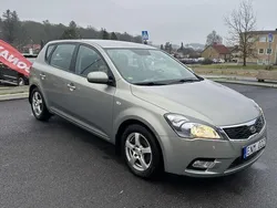 Silver Begagnad 2011 Kia Ceed EX Halvkombi | 52 900 kr (Bra pris)