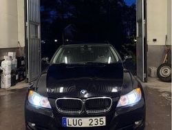 Svart Begagnad 2012 BMW 318 Kombi | 80 000 kr (Marknadspris)