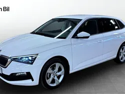 Vit Begagnad 2021 Skoda Scala Style Halvkombi | 204 900 kr (Marknadspris)