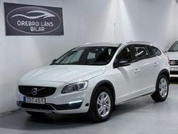 Vit Begagnad 2018 Volvo V60 CC Kombi | 164 900 kr (Superpris)