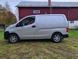 Begagnad 2015 Nissan NV200 Van | 75 000 kr (Marknadspris)