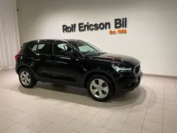 Svart Begagnad 2021 Volvo XC40 Momentum SUV | 249 500 kr (Bra pris)