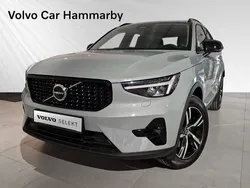 Grå Begagnad 2024 Volvo XC40 Plus SUV | 419 000 kr (Dyr)
