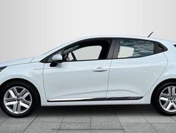 Vit Begagnad 2020 Renault Clio V Zen Halvkombi | 139 900 kr (Lite dyr)