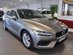 Grå Begagnad 2020 Volvo V60 Momentum Kombi | 269 500 kr (Marknadspris)