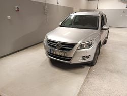 Silver Begagnad 2010 VW Tiguan Sportline SUV | 52 000 kr (Marknadspris)