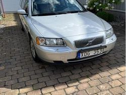 Grå Begagnad 2006 Volvo V70 Kombi | 30 000 kr (Marknadspris)