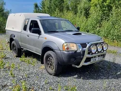 Silver Begagnad 2003 Nissan Navara Pickup | 50 000 kr (Bra pris)