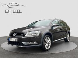 Mörkbrun (brun) Begagnad 2013 VW Passat Alltrack Kombi | 89 900 kr (Marknadspris)