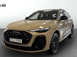Ljusgul (sakhirguld metallic) Ny 2025 Audi Q5 S-Line SUV | 679 000 kr (Lite dyr)