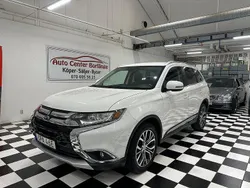 Vit Begagnad 2018 Mitsubishi Outlander SUV | 149 000 kr