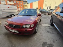 Röd Begagnad 2000 Toyota Corolla Halvkombi | 14 900 kr (Bra pris)