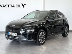 Svart Begagnad 2022 Hyundai Kona Essential SUV | 189 900 kr (Bra pris)