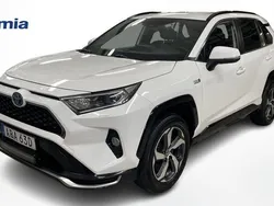 Vit Begagnad 2022 Toyota RAV4 Hybrid Edition SUV | 349 000 kr (Bra pris)