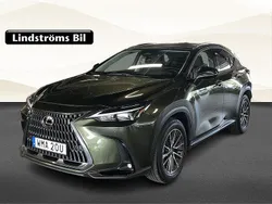 Grön Begagnad 2024 Lexus NX450h+ Business Edition SUV | 589 000 kr (Marknadspris)