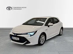 Vit Begagnad 2019 Toyota Corolla Active Halvkombi | 199 900 kr (Marknadspris)