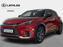 Röd Begagnad 2024 Lexus LBX SUV | 349 900 kr