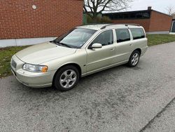 Begagnad 2006 Volvo V70 Momentum Kombi | 25 000 kr (Marknadspris)