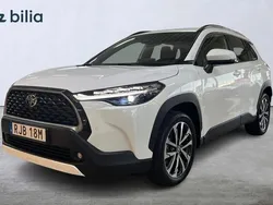 Vit Ny 2024 Toyota Corolla Cross Style SUV | 399 900 kr (Marknadspris)