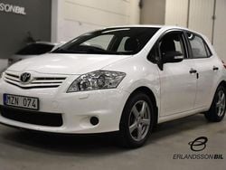 Vit Begagnad 2012 Toyota Auris Halvkombi | 79 900 kr (Marknadspris)