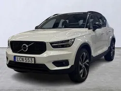 Vit Begagnad 2018 Volvo XC40 R-Design SUV | 339 900 kr (Lite dyr)