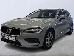 Grå Begagnad 2023 Volvo V60 Core Kombi | 335 000 kr (Bra pris)
