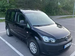 Svart Begagnad 2014 VW Caddy Minibuss | 94 900 kr (Dyr)