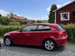 Röd Begagnad 2009 BMW 118 Advantage Halvkombi | 57 000 kr (Marknadspris)