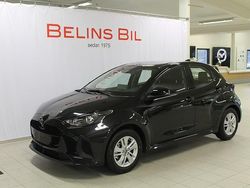 Svart Ny 2025 Mazda 2 Center-Line Halvkombi | 259 400 kr (Marknadspris)