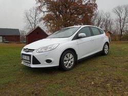 Vit Begagnad 2012 Ford Focus Trend Halvkombi | 69 900 kr (Lite dyr)