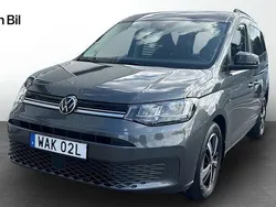 Grå Begagnad 2023 VW Caddy Life Minibuss | 349 900 kr (Marknadspris)